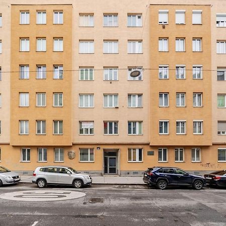 10 Minutes To City Centre And Next To Wien Hbf And Easy From Airport Kültér fotó